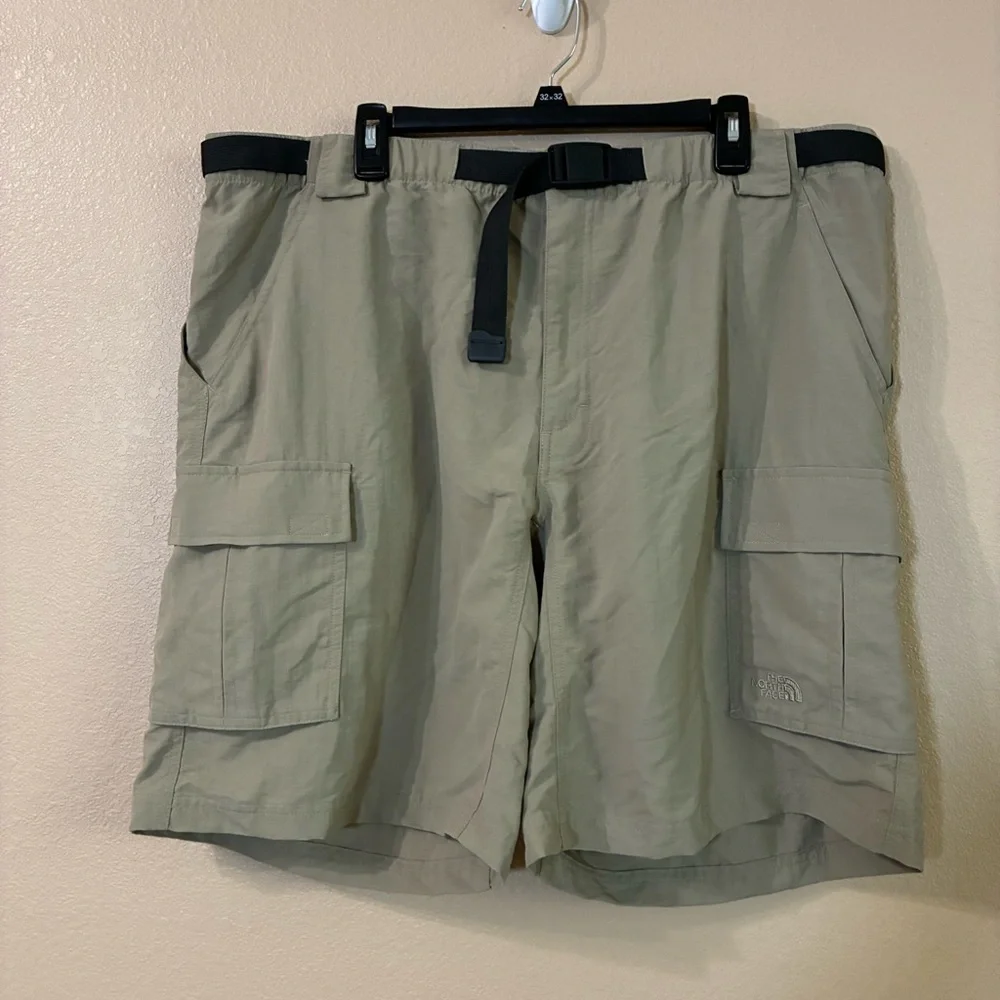 The North Face New Size XXL‎ Nylon Paramount Cargo Utility Shorts in Dune Biege